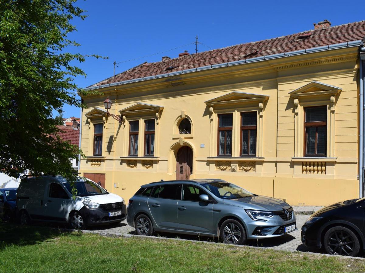Malomszeg Apartman 2 Печ Экстерьер фото